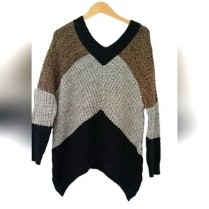 Two Sisters Sweater Tunic Shark Bite Hem Ombré Stripes V-Neck Knit